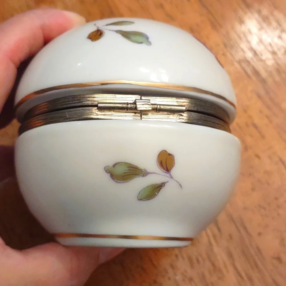 Vintage Lefton Porcelain Egg Trinket Box Hand Painted - Picture 9 of 11